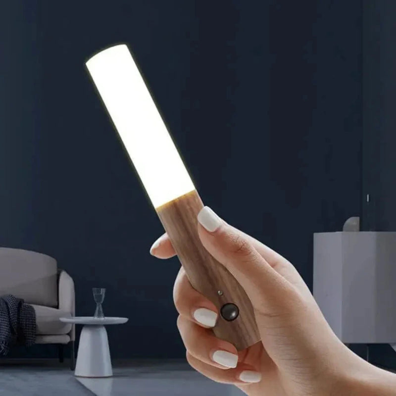 Lámpara LED Recargable con Sensor de Movimiento – Color Caoba Oscuro