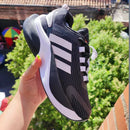 Tenis Adidas Bounce Negro Blanco: Confort y Estilo Únicos