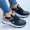 Skechers Negros para Dama: Confort y Estilo en Cada Paso