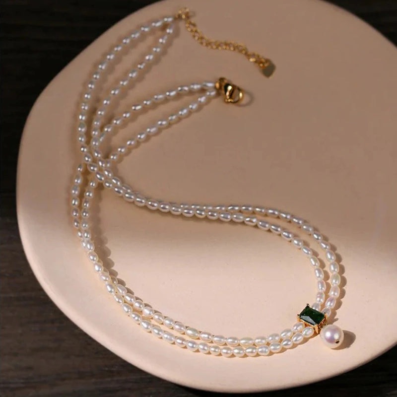 Collar de Perlas de Agua Dulce con Cadena Ajustable Elegante
