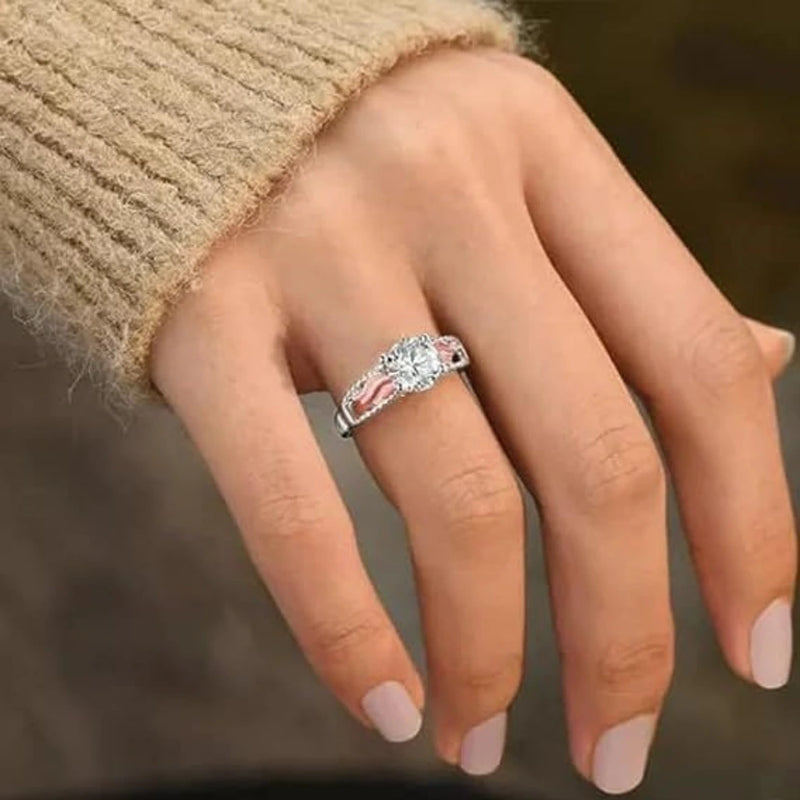 Anillo Alas de Ángel con Piedra de Topacio Blanco