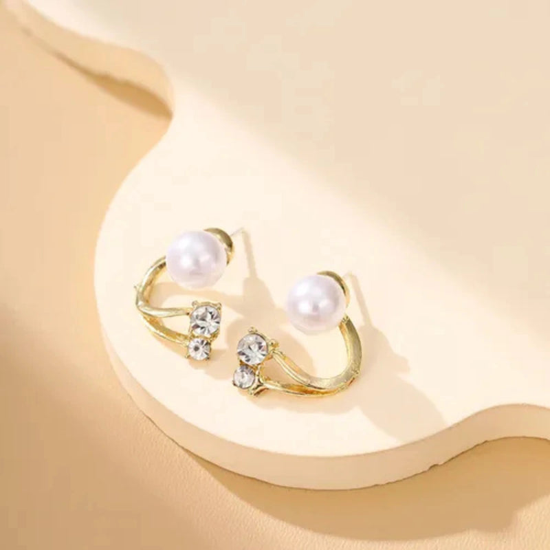 Aretes Bohemios Dorados con Perlas y Cristales Elegantes