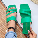 Sandalia Plana Colores Vibrantes para Dama