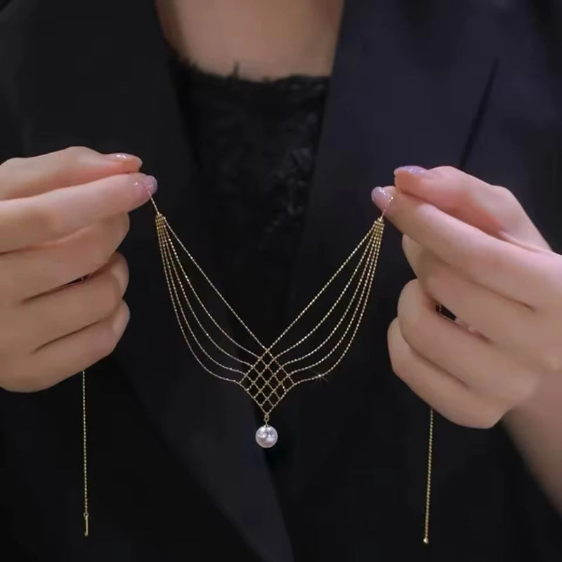 Collar de Perlas Ako en Acero Inoxidable para Mujeres Elegantes