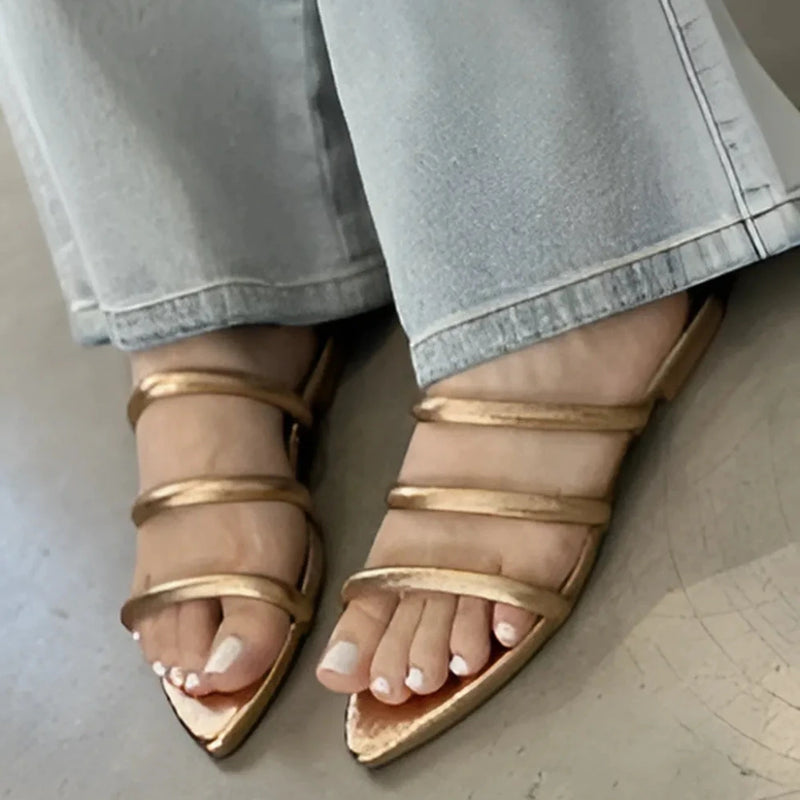 Sandalia Plana - Elegancia y Confort en Tus Pasos