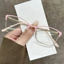 Monturas Metálicas Vintage Cuadradas con Detalles en Negro y Dorado