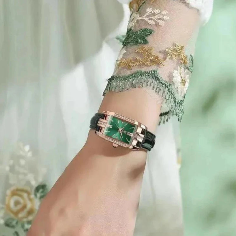 Reloj Verde Elegante con Correa de Cuero Sintético Ajustable