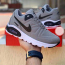 Zapatillas Nike Comando para Hombre - Confort y Estilo Deportivo