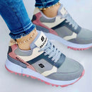 Skechers Gris para Dama: Confort y Estilo en Cada Paso