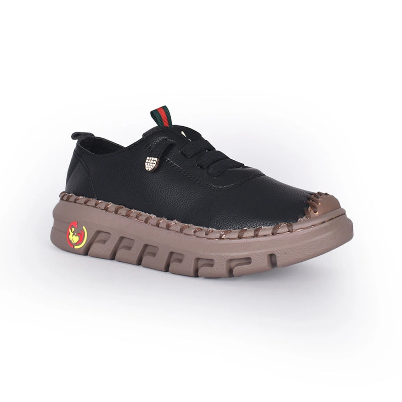 Mocasín OY en Beige y Negro - Elegancia Casual a tus Pies