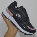 Zapatillas Nike Trebol Negro para Mujer - Estilo y Confort
