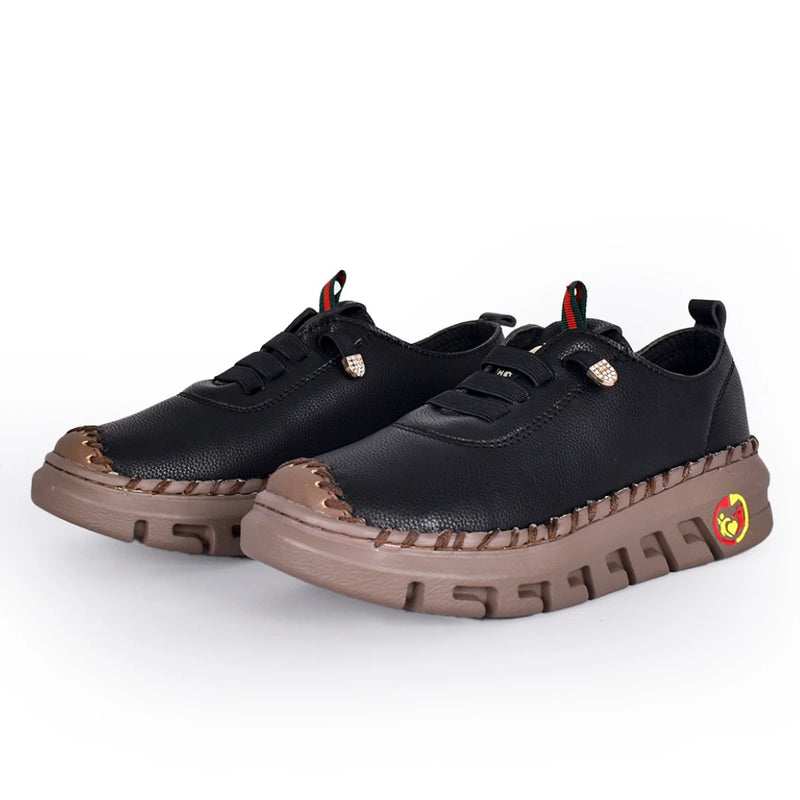 Mocasín OY en Beige y Negro - Elegancia Casual a tus Pies