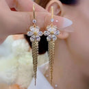 Elegantes Pendientes Colgantes de Flor en Circonia y Cobre