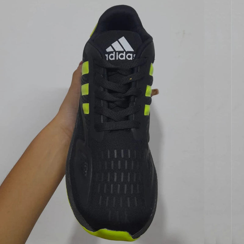 Adidas 2K Negro Verde para Hombre: Comodidad y Estilo Urbano