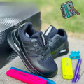 Tenis Escolar Adidas Kids Unisex: Confort para Pequeños Campeones