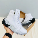 Bota Converse de Gamuza Texturizada y Suela Antideslizante