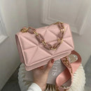 Bolso Cruzado Grande de Piel Sintética con Diseño Versátil y Elegante