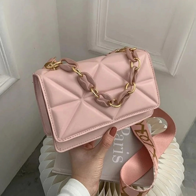 Bolso Cruzado Grande de Piel Sintética con Diseño Versátil y Elegante