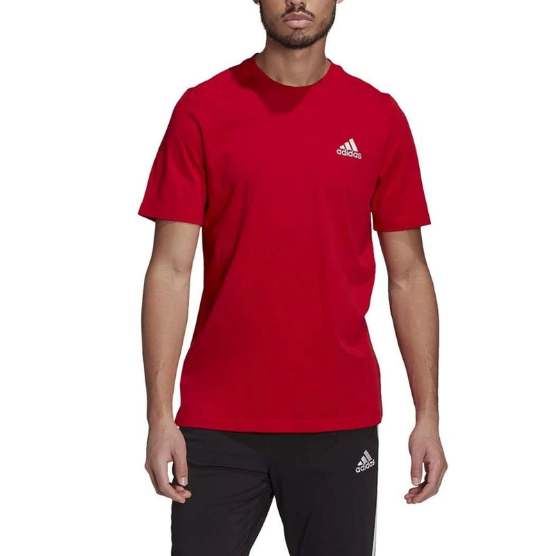 Camiseta Deportiva Adidas - Libertad y Comodidad en Cada Movimiento