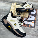 Botas Caterpillar Corte Medio: Robustez y Estilo Aventurero