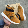 Bota CAT Walk con Caja - Estilo y Confort para Cada Paso