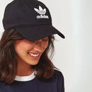 Gorra Adidas Importada en Color Negro – Estilo y Confort