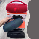 Parlante JBL BoomBox 3 Mini LED: Sonido Potente y Luces Festivas